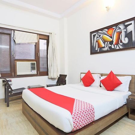 Oyo 60966 Balaji Upvan Hotel Kāsandra Esterno foto