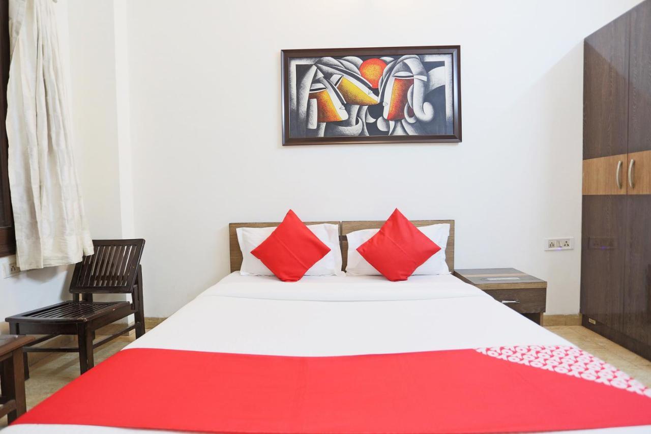 Oyo 60966 Balaji Upvan Hotel Kāsandra Esterno foto