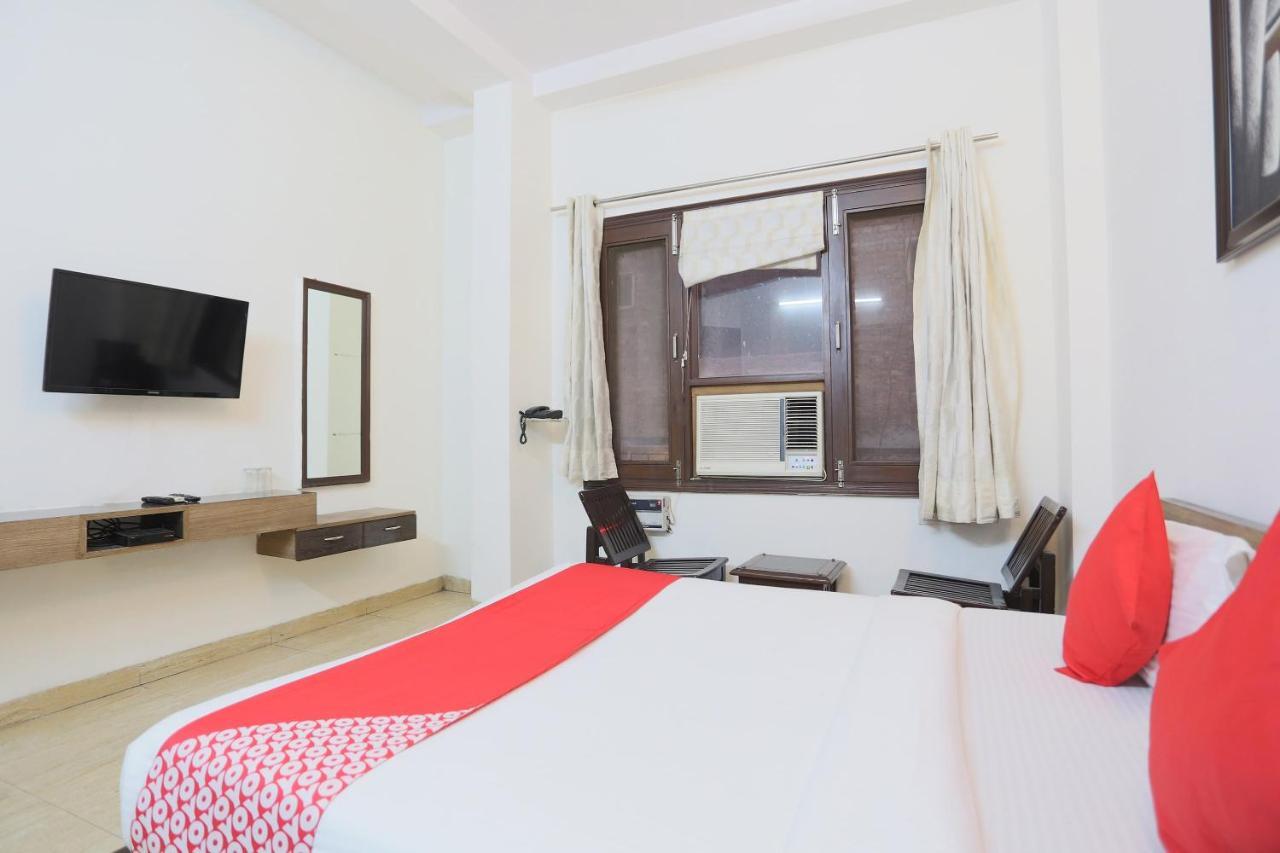 Oyo 60966 Balaji Upvan Hotel Kāsandra Esterno foto